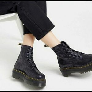 NIB || Platform Doc Marten Iridescent Molly Boots